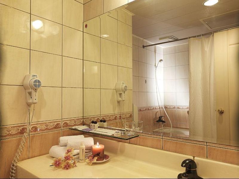 หวงซิน บิสซิเนส โฮเทล - จุงกัง Hotel ไถจง ภายนอก รูปภาพ